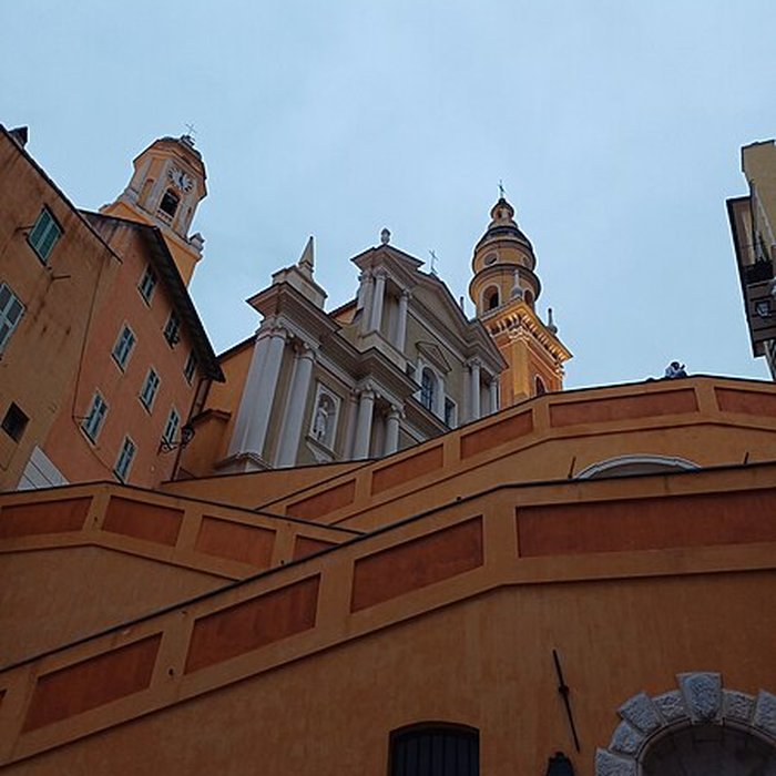 Photo de Eglise Saint-Michel, chapelle de la Conception et leurs abords