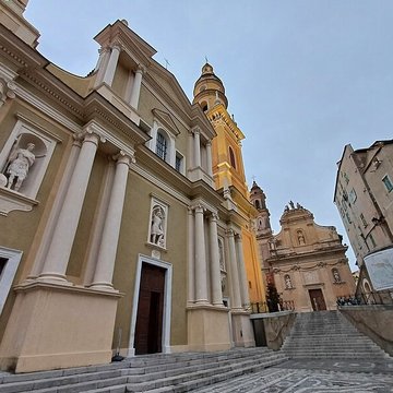 Eglise Saint-Michel, chapelle de la Conception et leurs abords