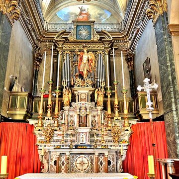 Eglise Saint-Michel, chapelle de la Conception et leurs abords