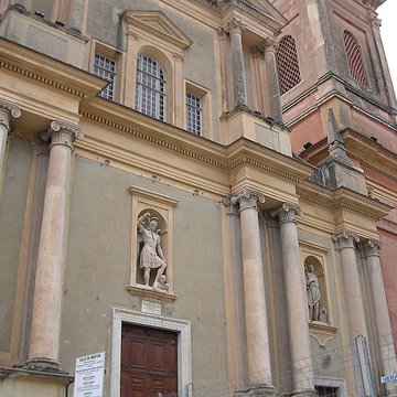 Eglise Saint-Michel, chapelle de la Conception et leurs abords