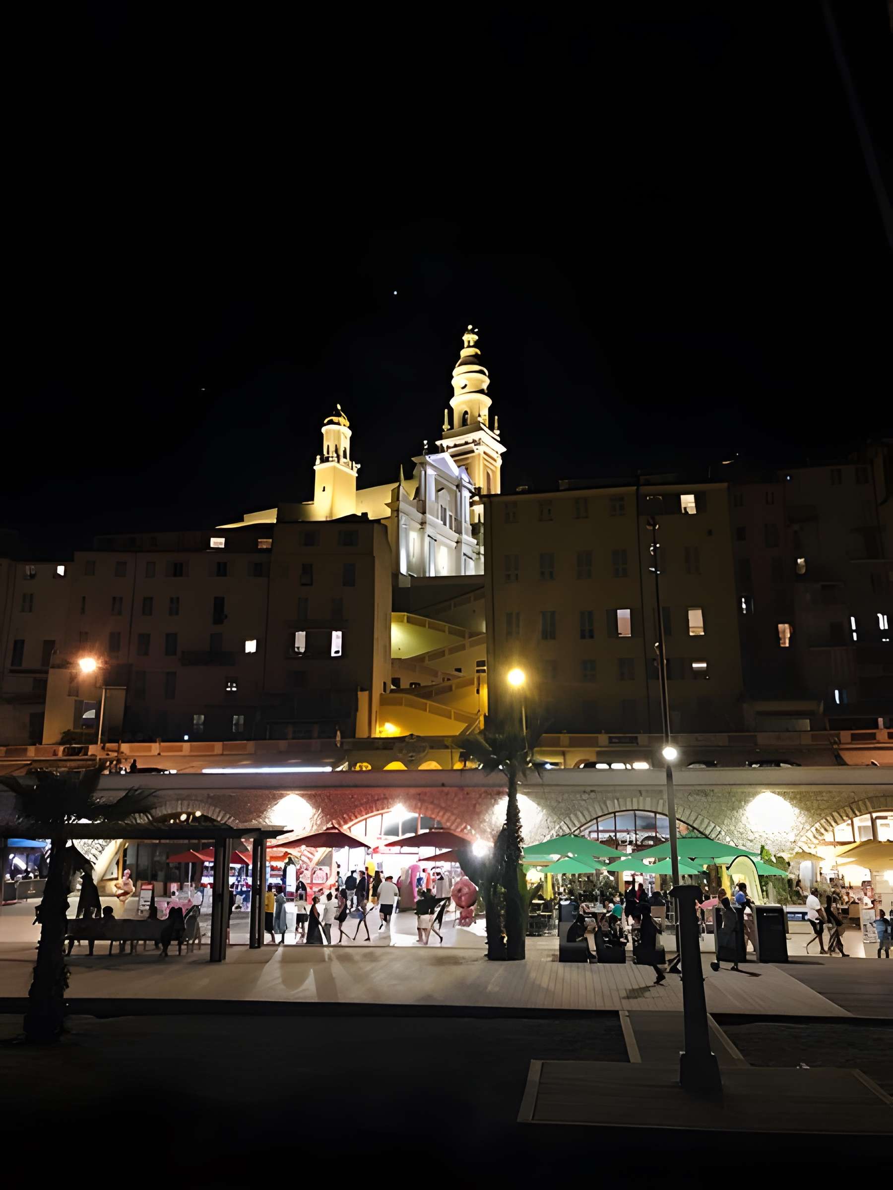 Eglise Saint-Michel, chapelle de la Conception et leurs abords