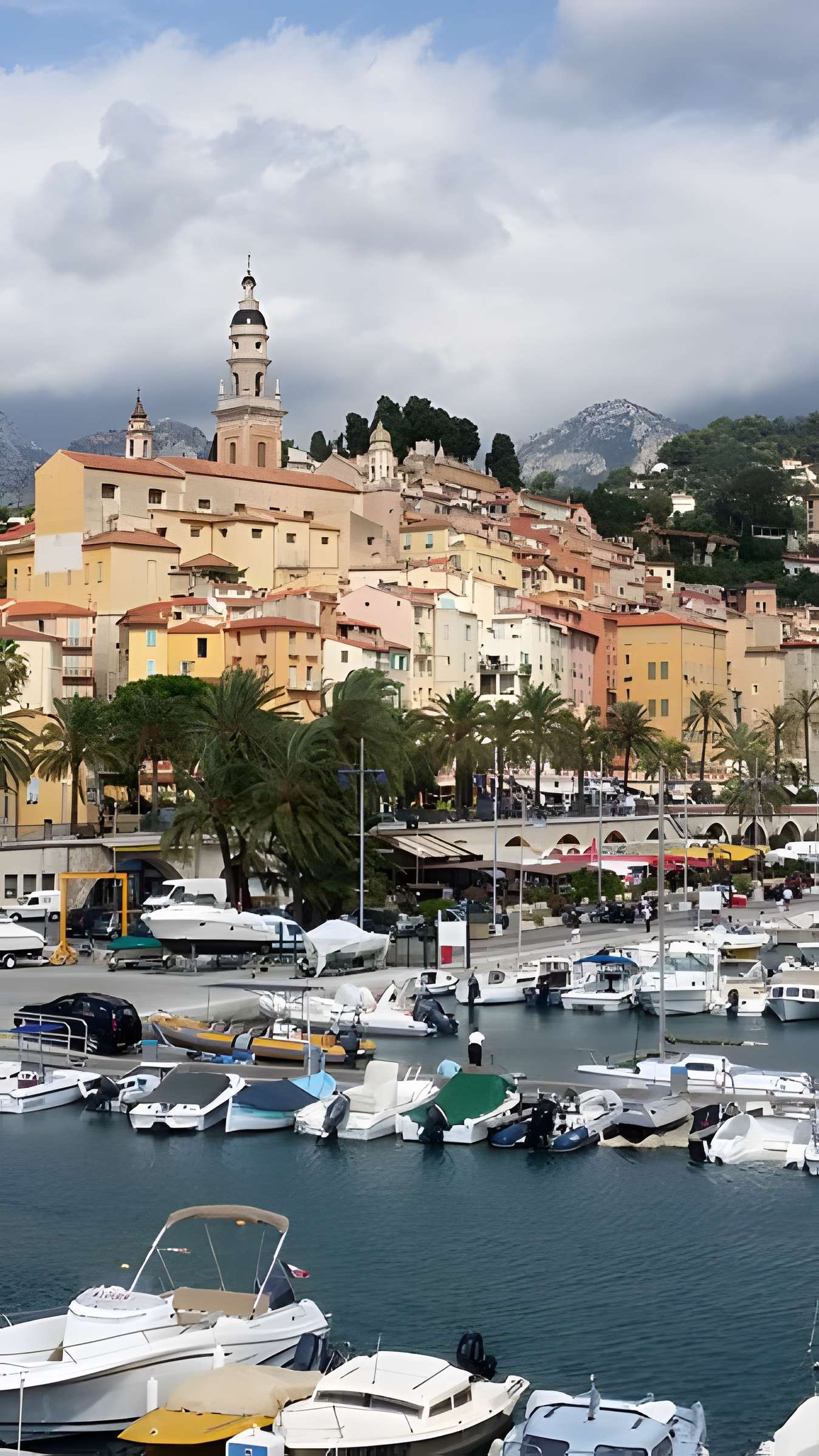 Eglise Saint-Michel, chapelle de la Conception et leurs abords