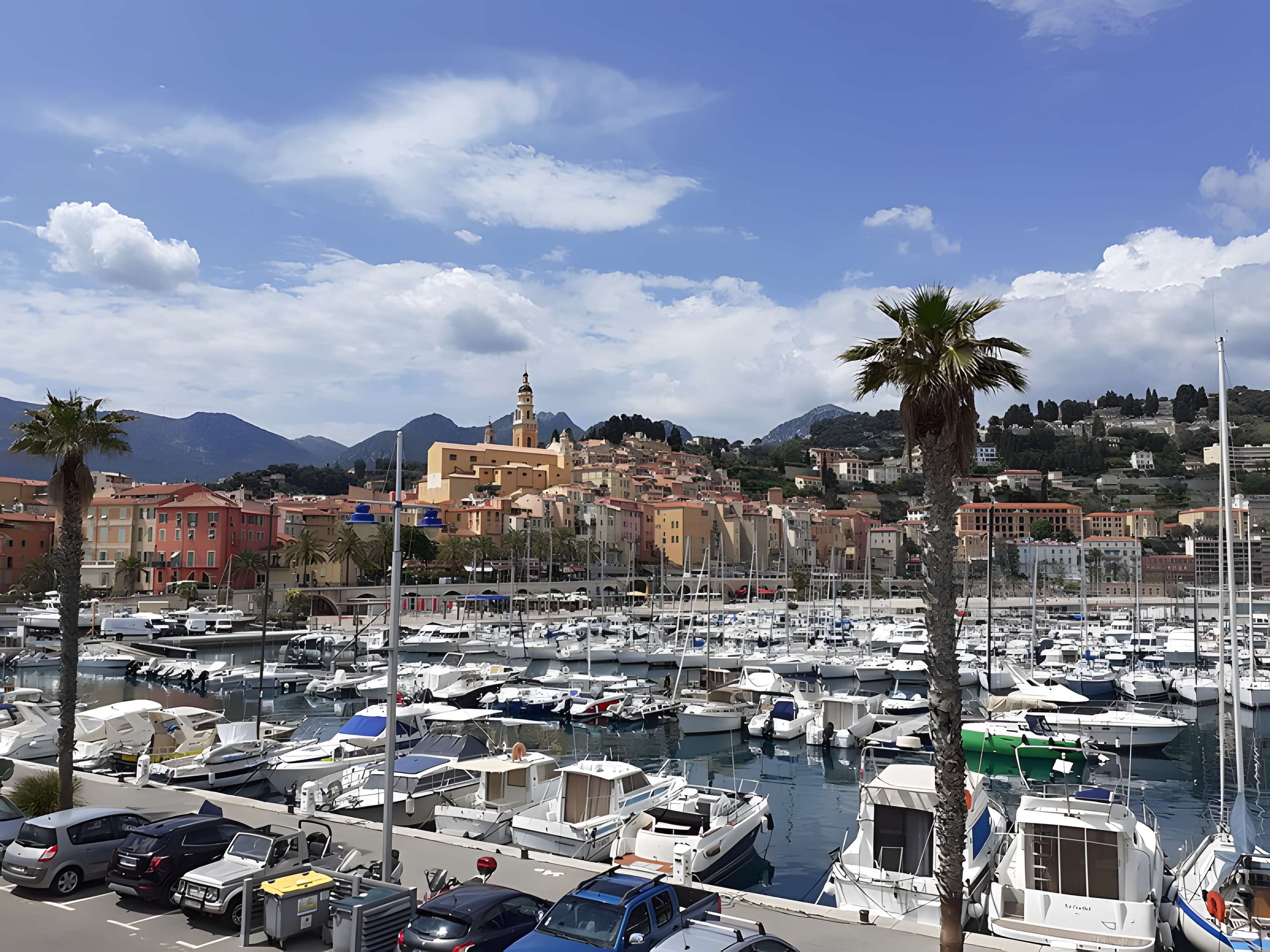 Eglise Saint-Michel, chapelle de la Conception et leurs abords