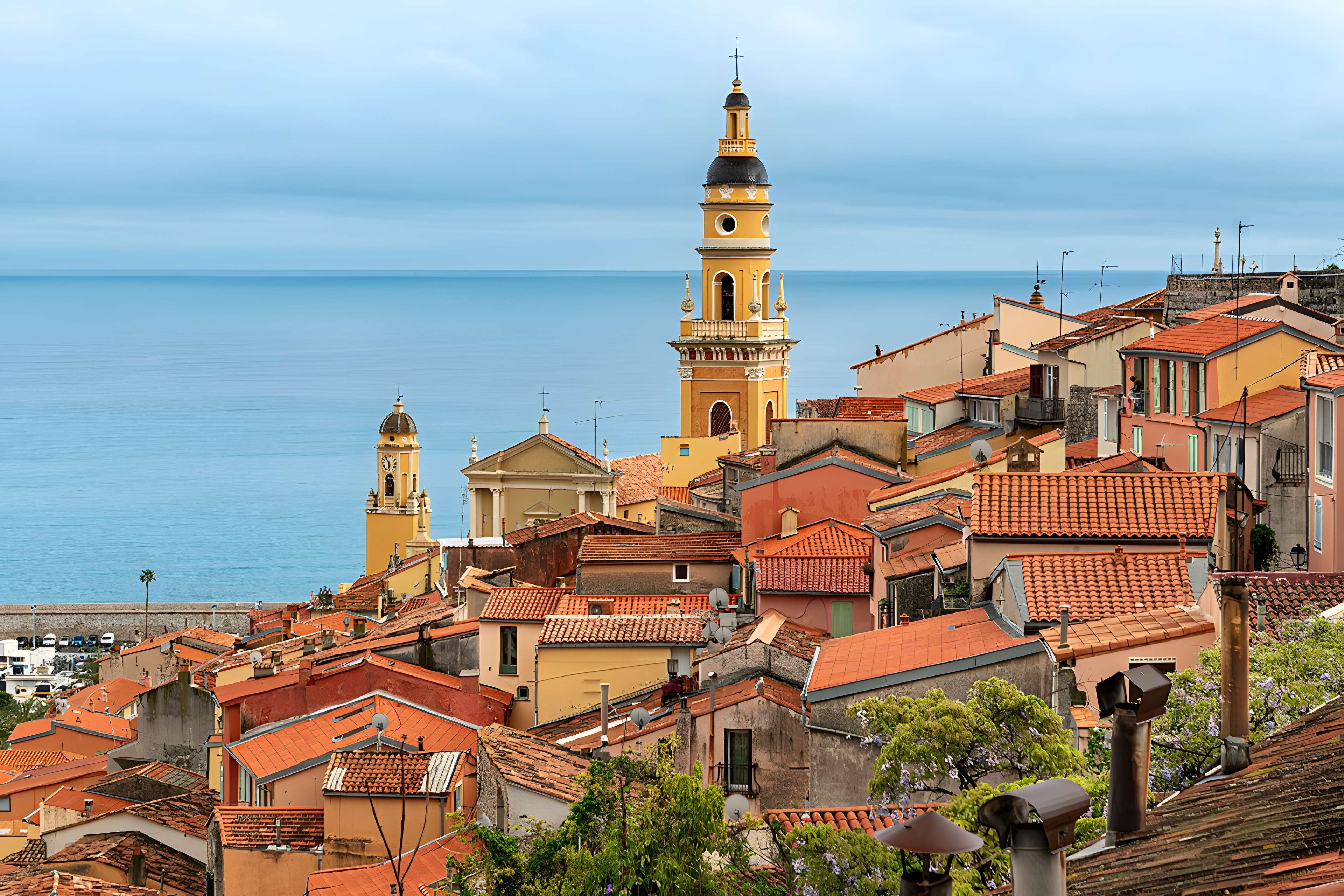Eglise Saint-Michel, chapelle de la Conception et leurs abords