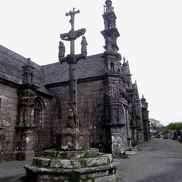 Enclos paroissial de Commana