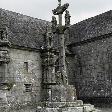 Enclos paroissial de Commana