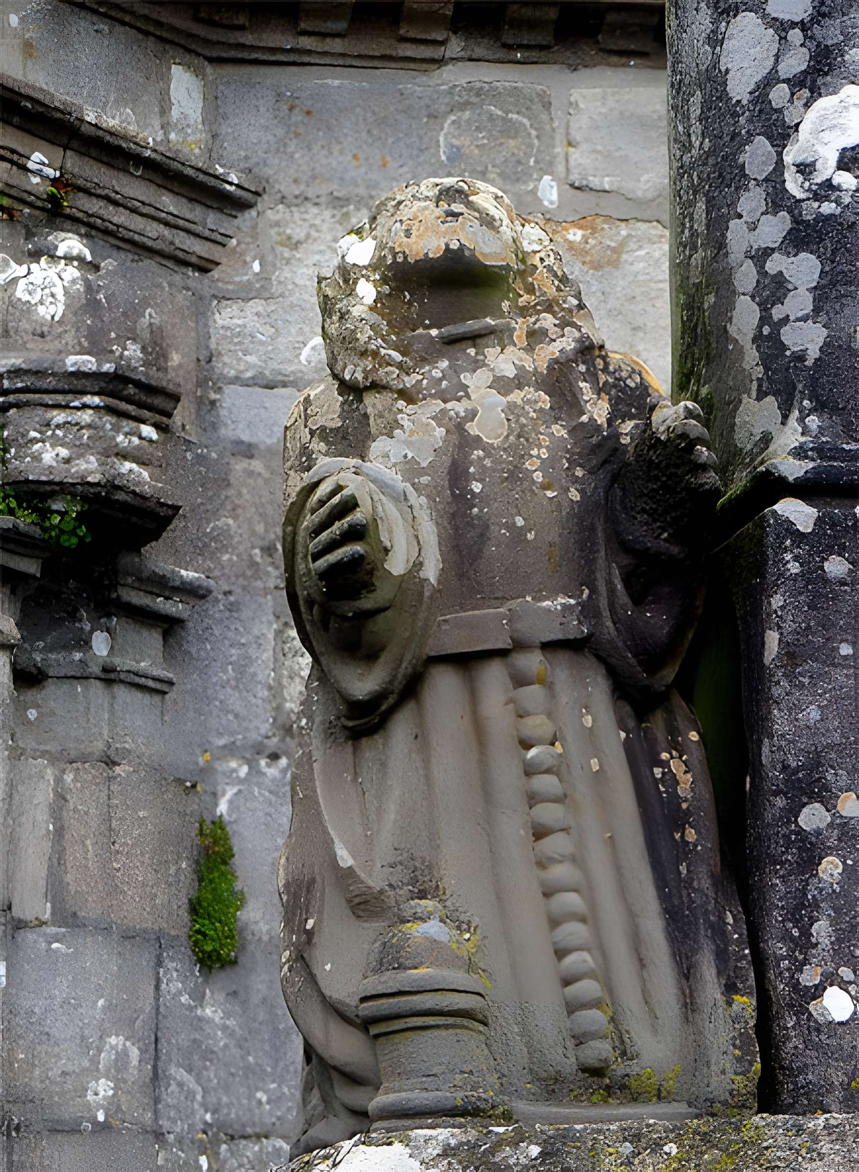 Enclos paroissial de Commana