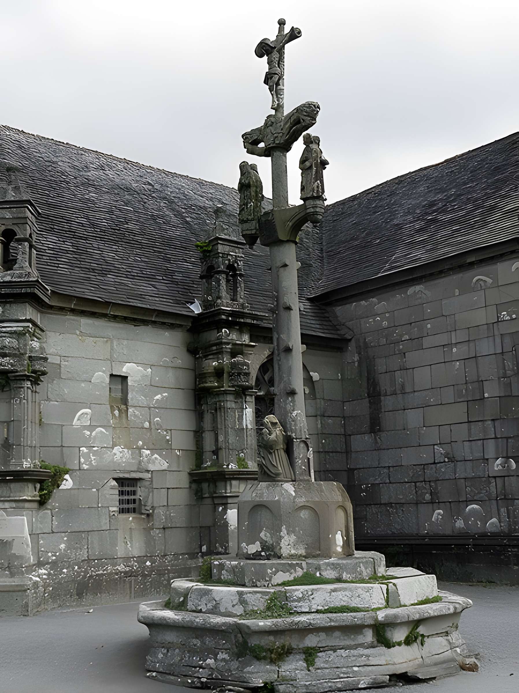 Enclos paroissial de Commana