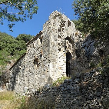 Ermitage tel quil est délimité par un mur denceinte
