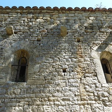 Ermitage tel quil est délimité par un mur denceinte