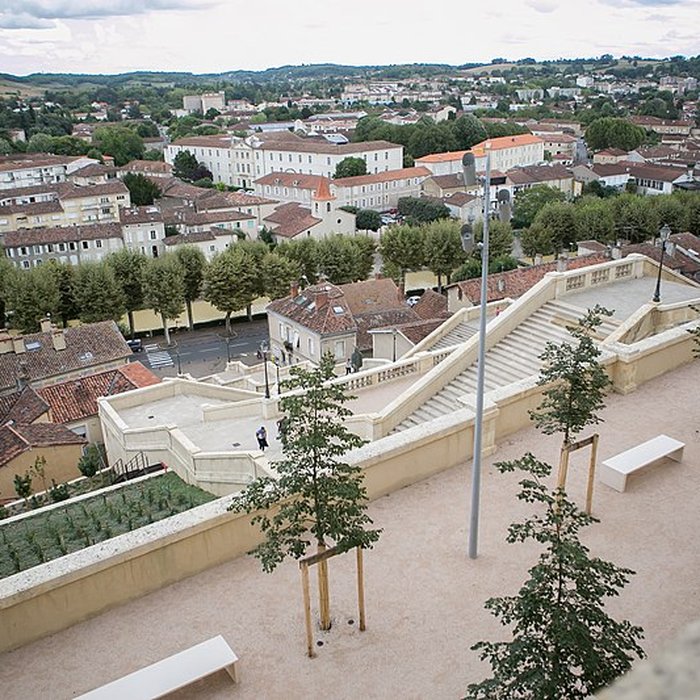 Photo de Escalier monumental dAuch