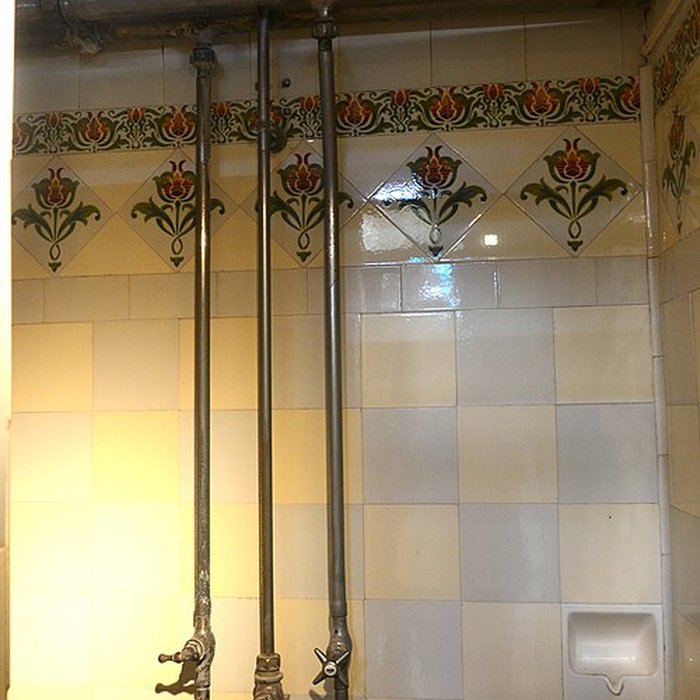 Photo de Établissement de bains Pommer à Avignon