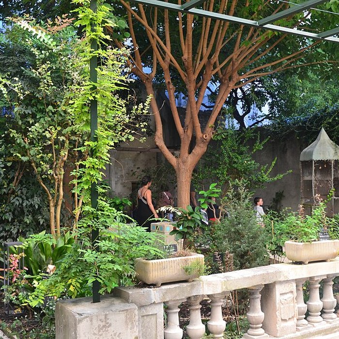 Photo de Établissement de bains Pommer à Avignon