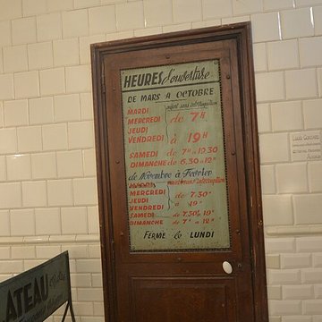 Établissement de bains Pommer à Avignon