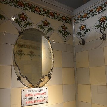 Établissement de bains Pommer à Avignon