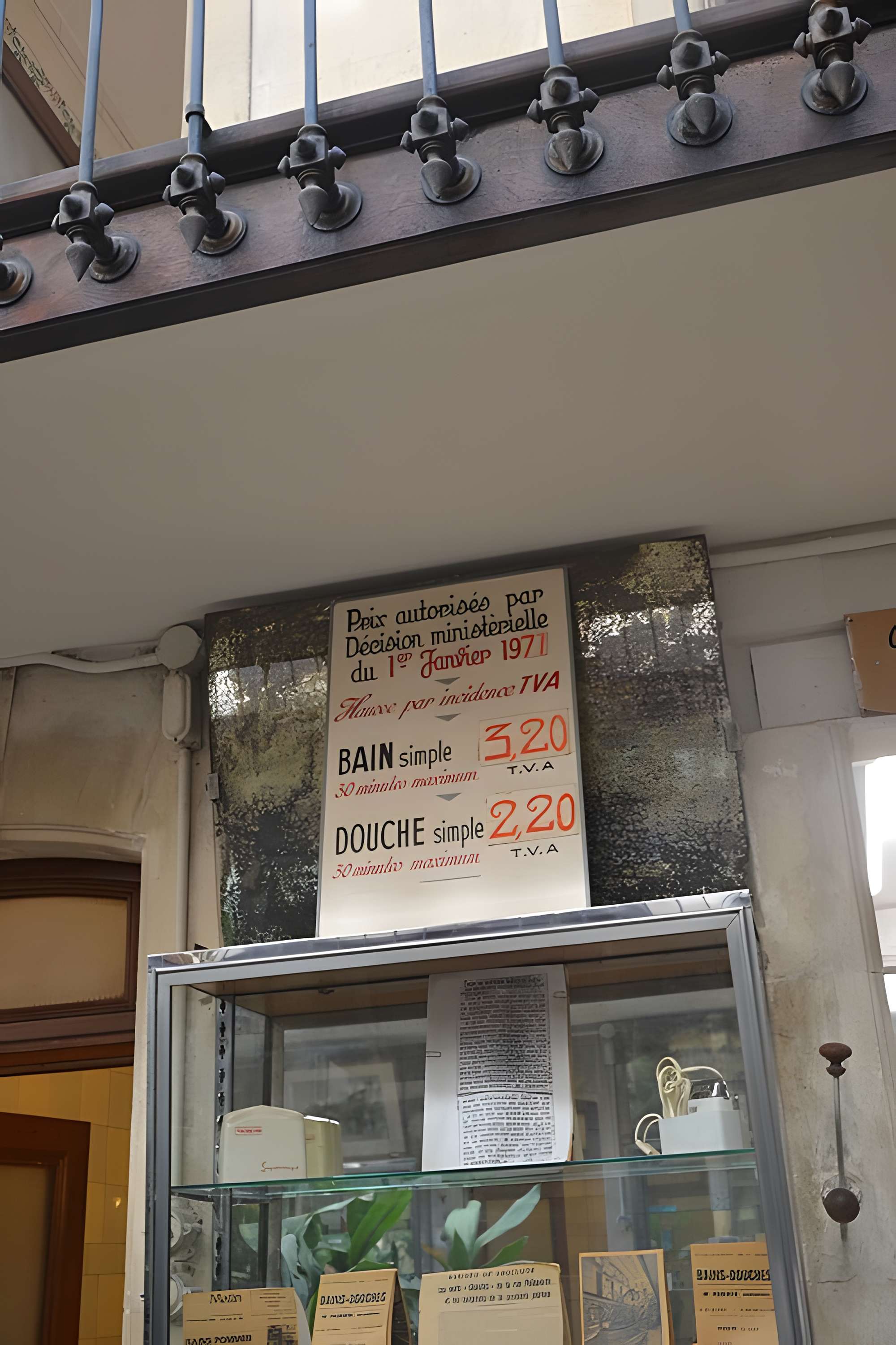 Établissement de bains Pommer à Avignon