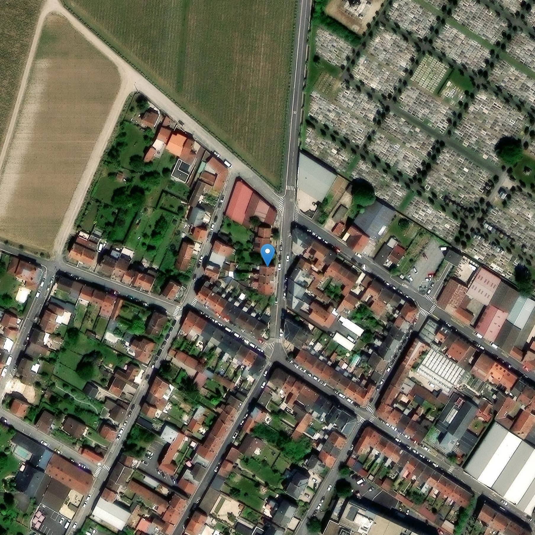 Photo de 埃佩尔奈的文艺复兴外观