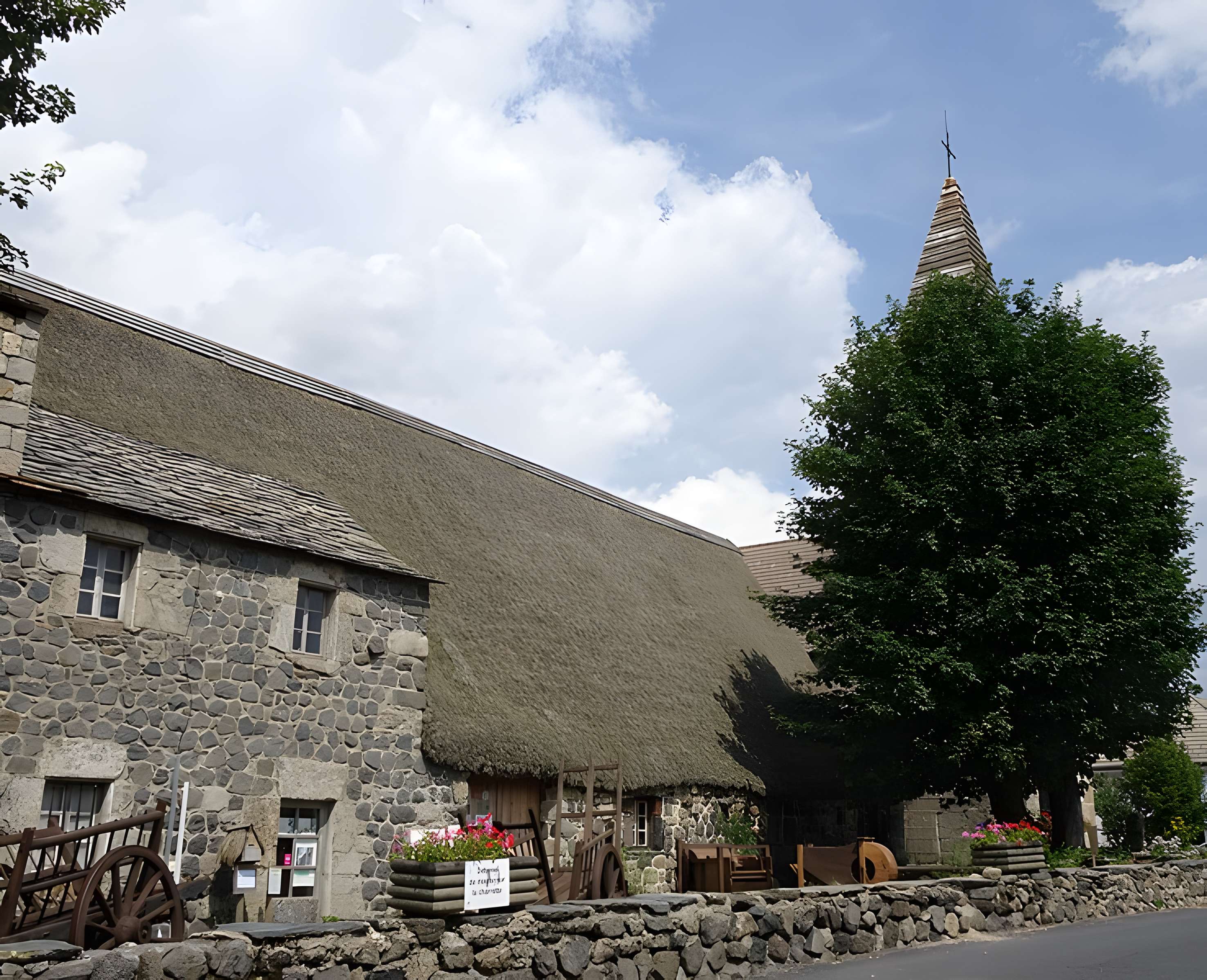Ferme de Clastres à Sainte-Eulalie