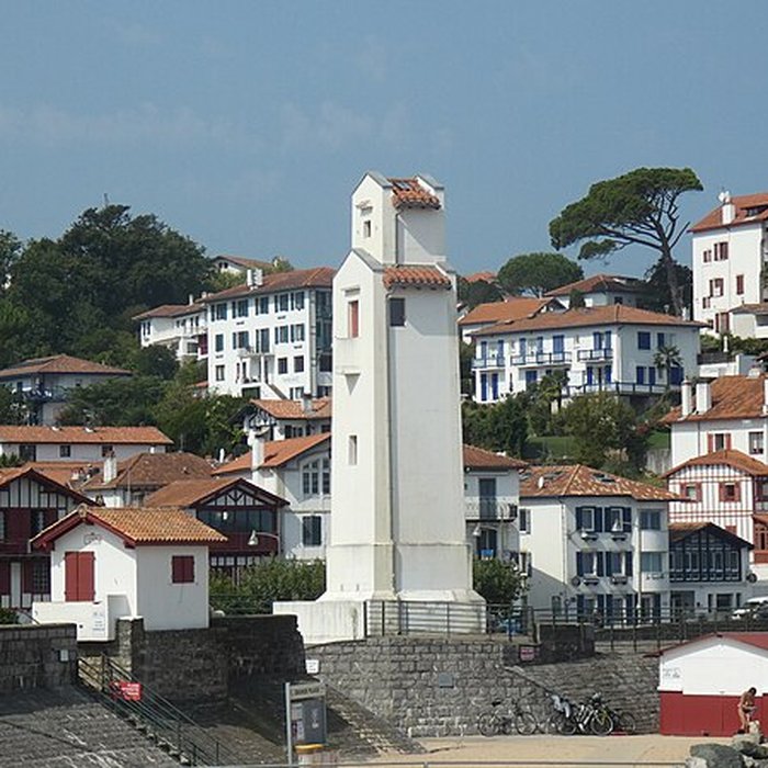 Photo de Feu aval dalignement du port à Saint-Jean-de-Luz