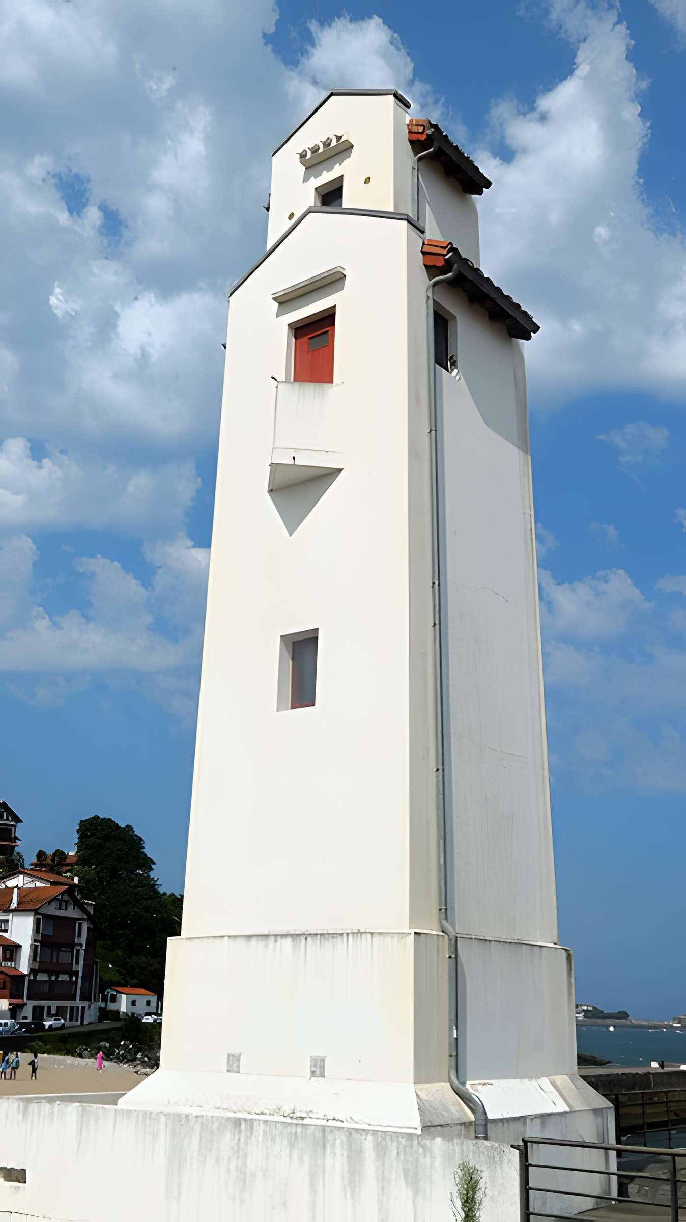 Feu aval d'alignement du port à Saint-Jean-de-Luz