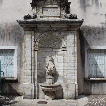 Fontaine aux Dauphins de Lons-le-Saunier