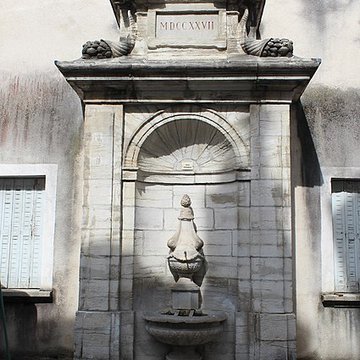 Fontaine aux Dauphins de Lons-le-Saunier