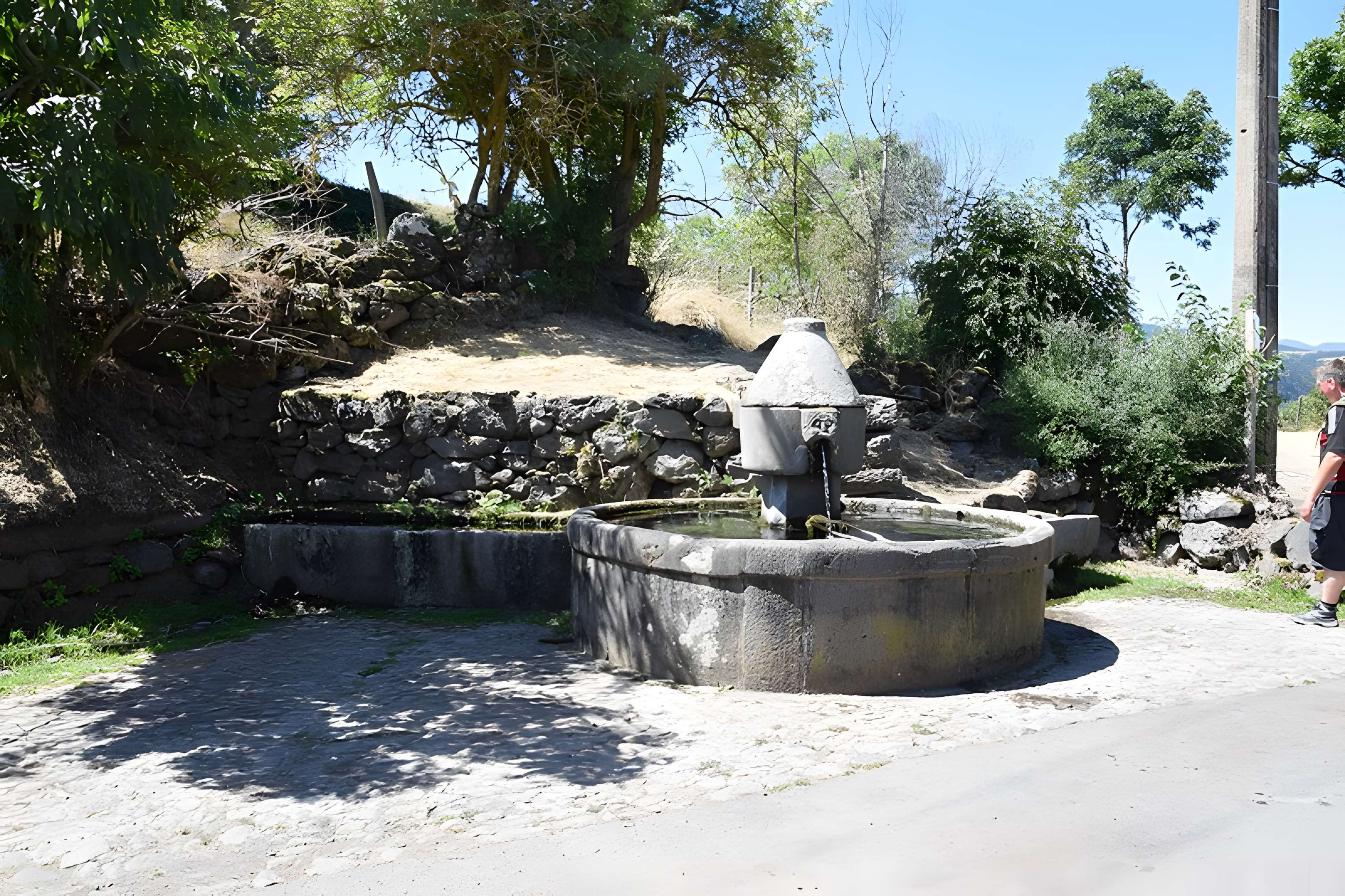 Fontaine d'Albepierre-Bredons
