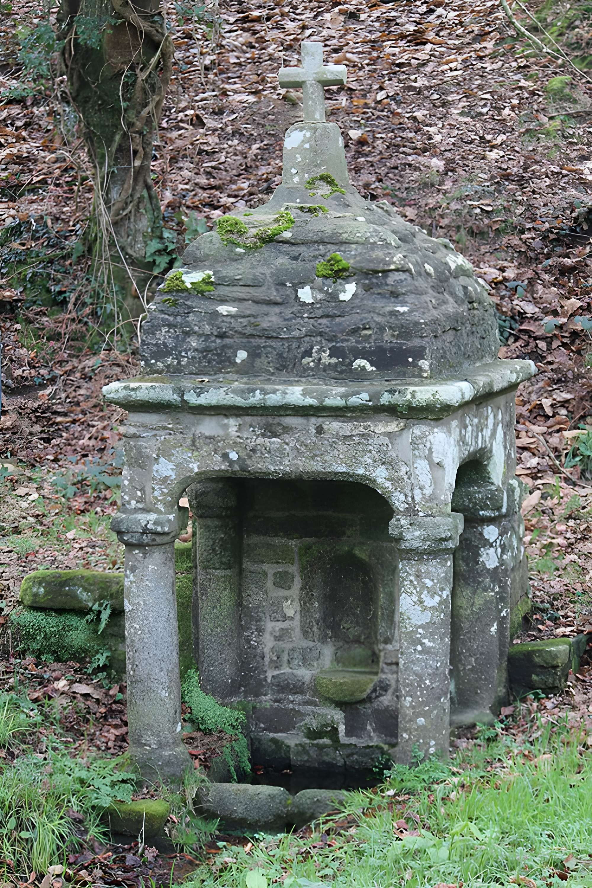 Fontaine de Bréhardec à Questembert