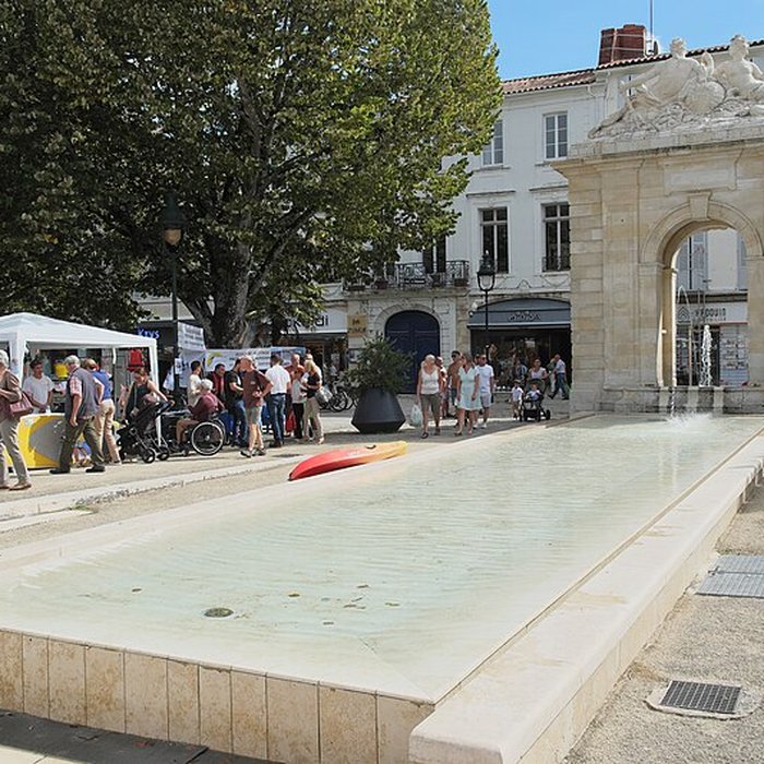 Photo de Fontaine de la place Colbert à Rochefort