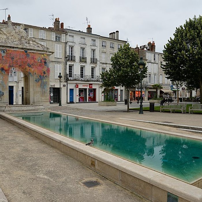 Photo de Fontaine de la place Colbert à Rochefort