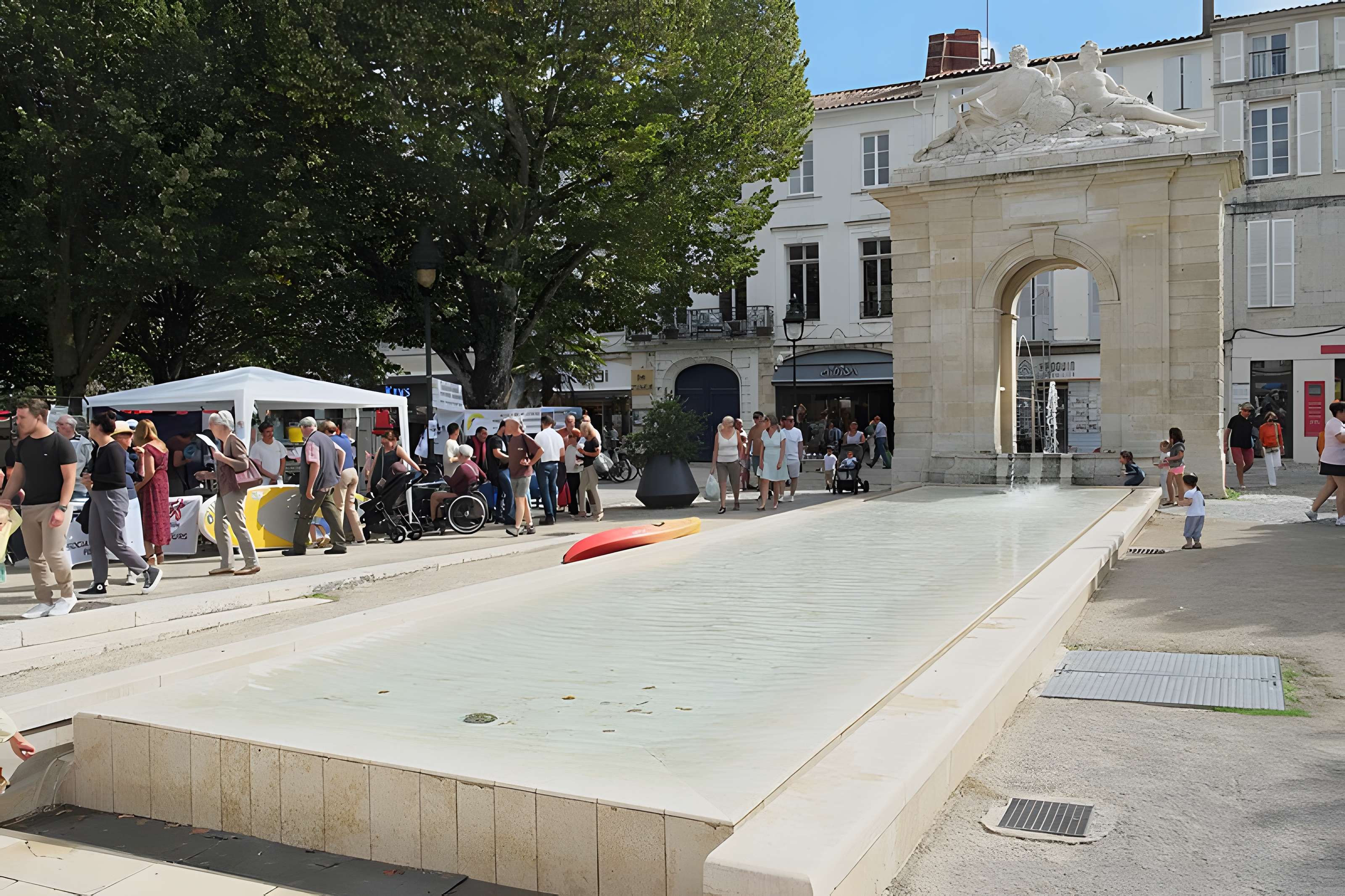 Fontaine de la place Colbert à Rochefort