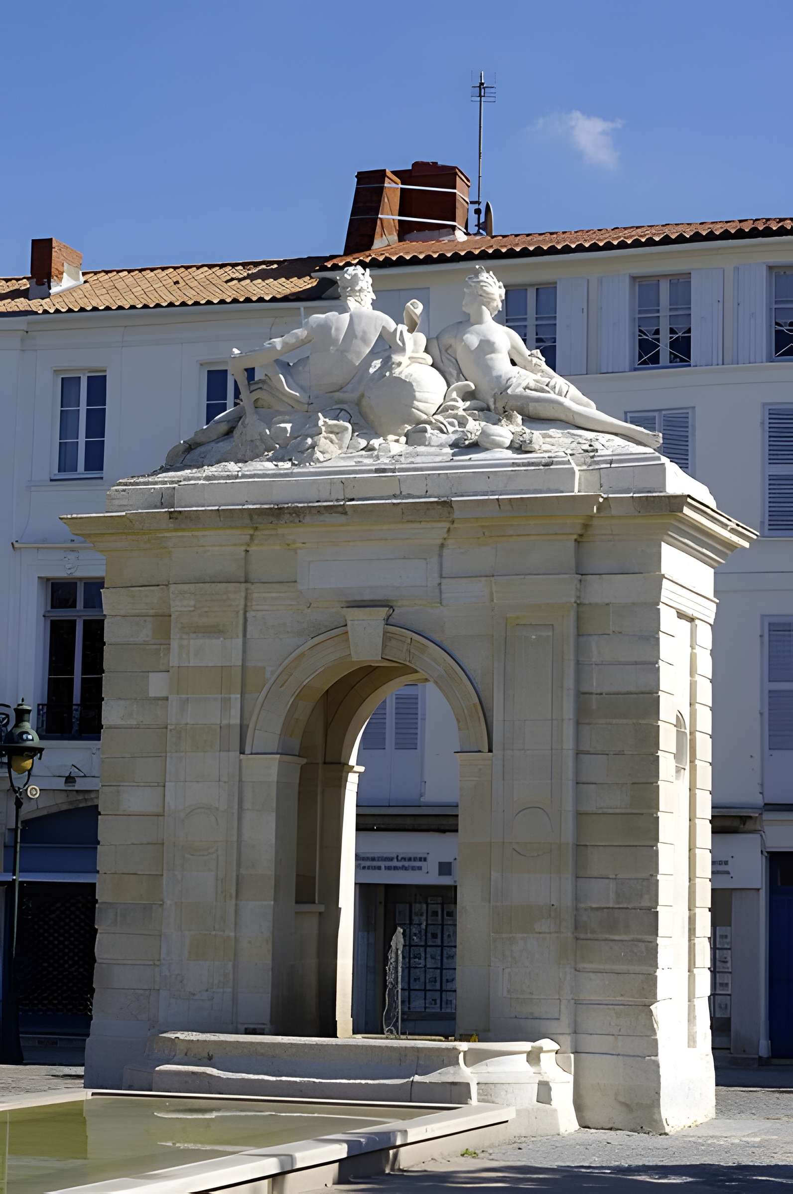 Fontaine de la place Colbert à Rochefort