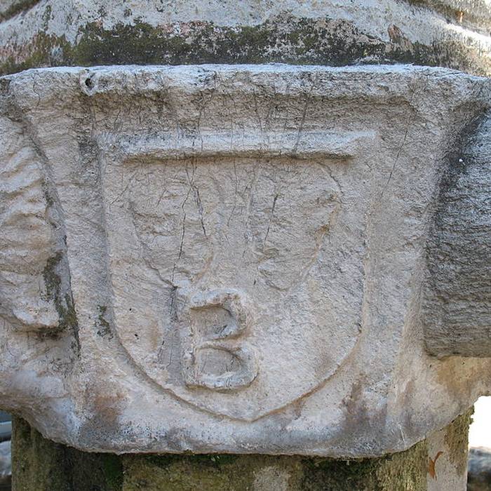 Photo de Fontaine de la place de la Mairie de Besse-sur-Issole