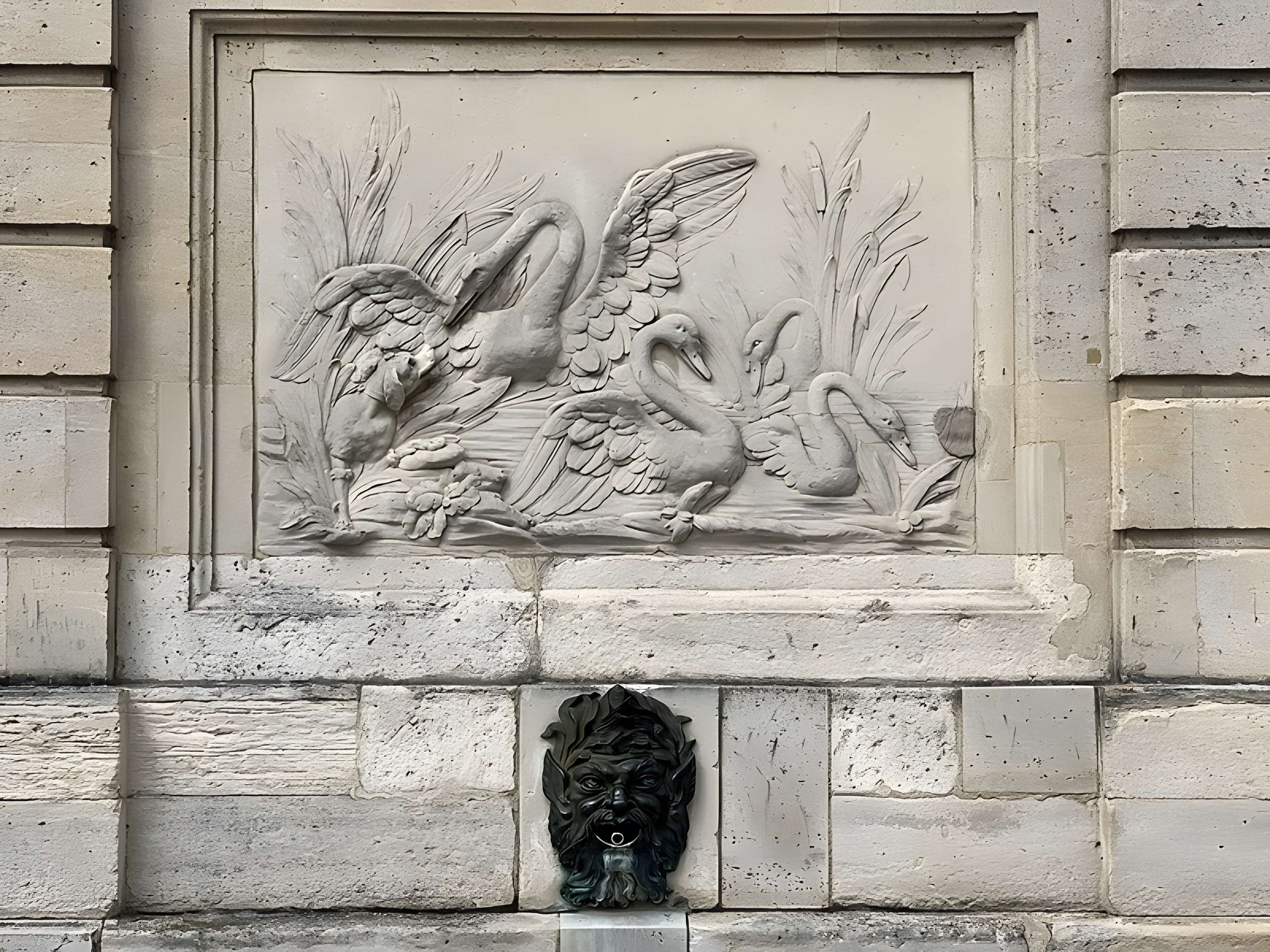 Fontaine de la place Saint-Louis de Versailles