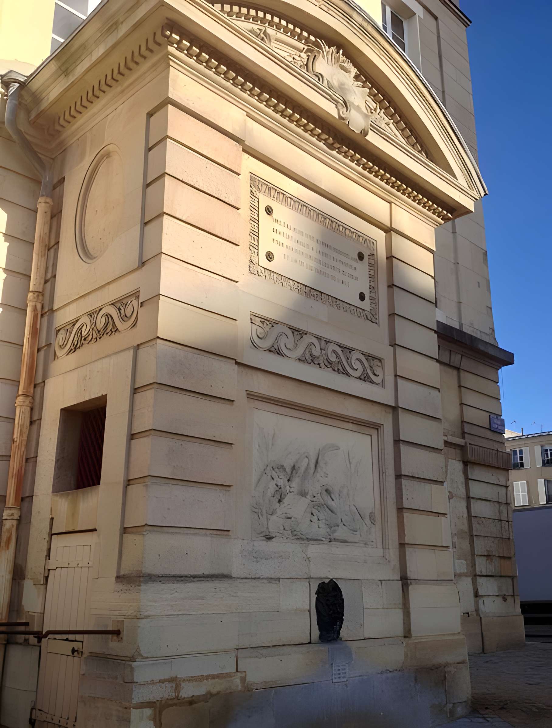 Fontaine de la place Saint-Louis de Versailles