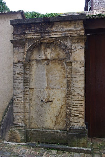 Photo de Fontaine de la rue d'Avril à Cluny