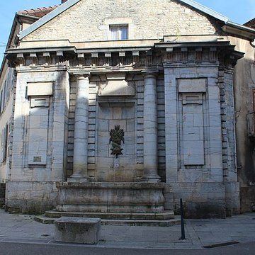 Fontaine de la Sirène à Poligny