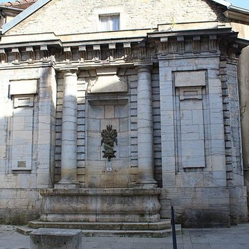 Fontaine de la Sirène à Poligny