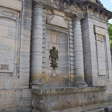 Fontaine de la Sirène à Poligny