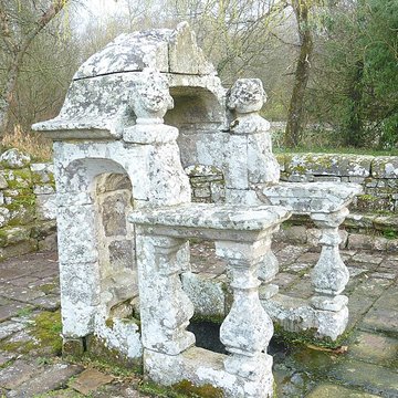 Fontaine de la Trinité-Bezver à Langonnet