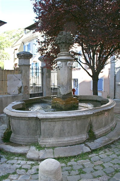 Photo de Fontaine de Méounes-lès-Montrieux