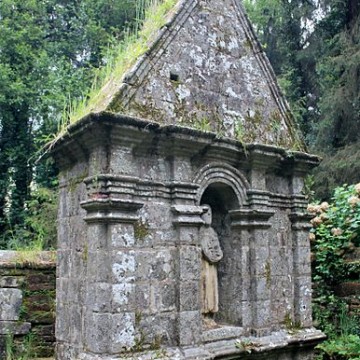 fontaine de saint jean du poteau a plumelin