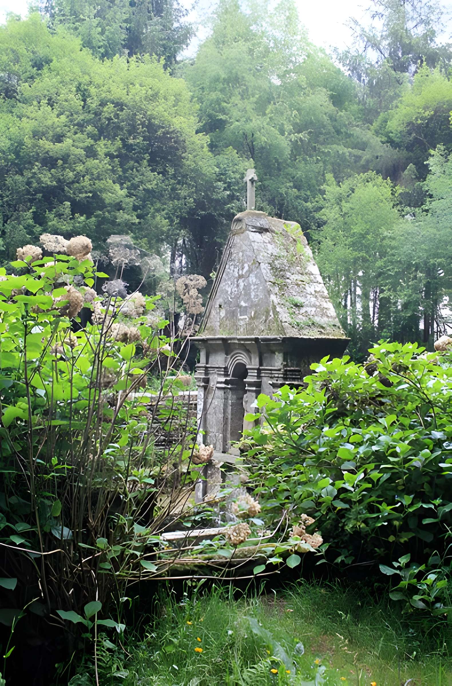 Fontaine de Saint-Jean-du-Poteau à Plumelin