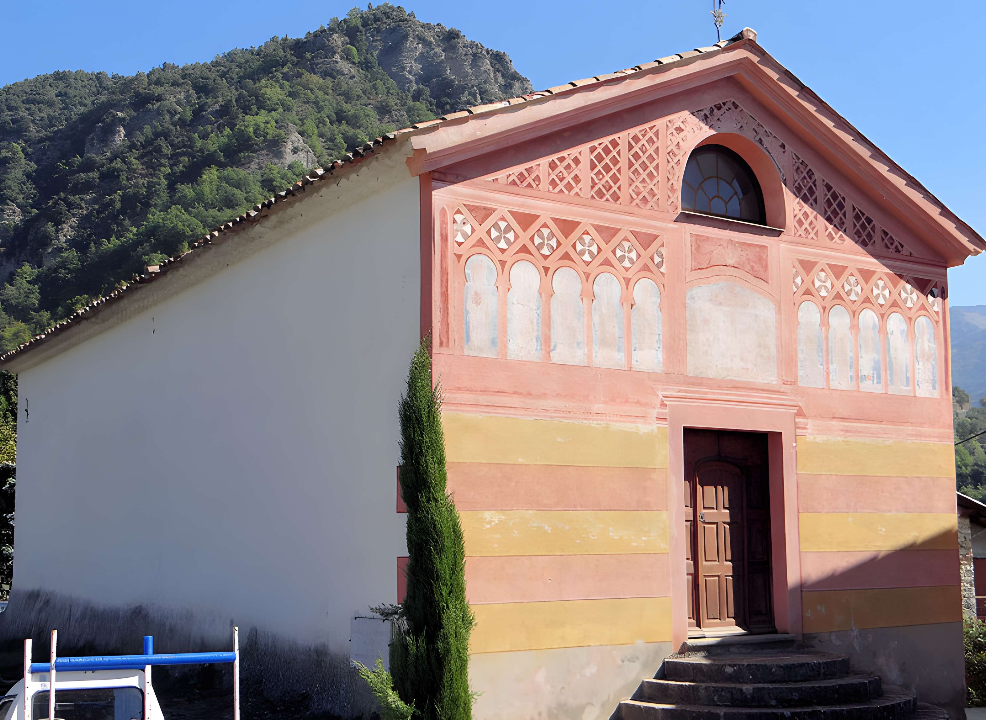 Chapelle des Pénitents blancs de La Tour