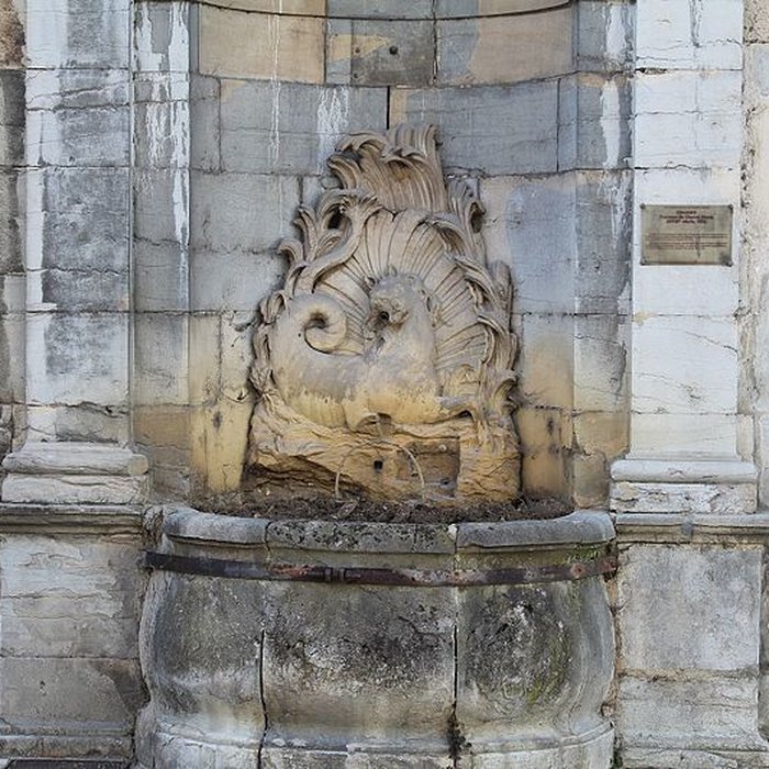 Photo de Fontaine du Cheval Marin de Poligny