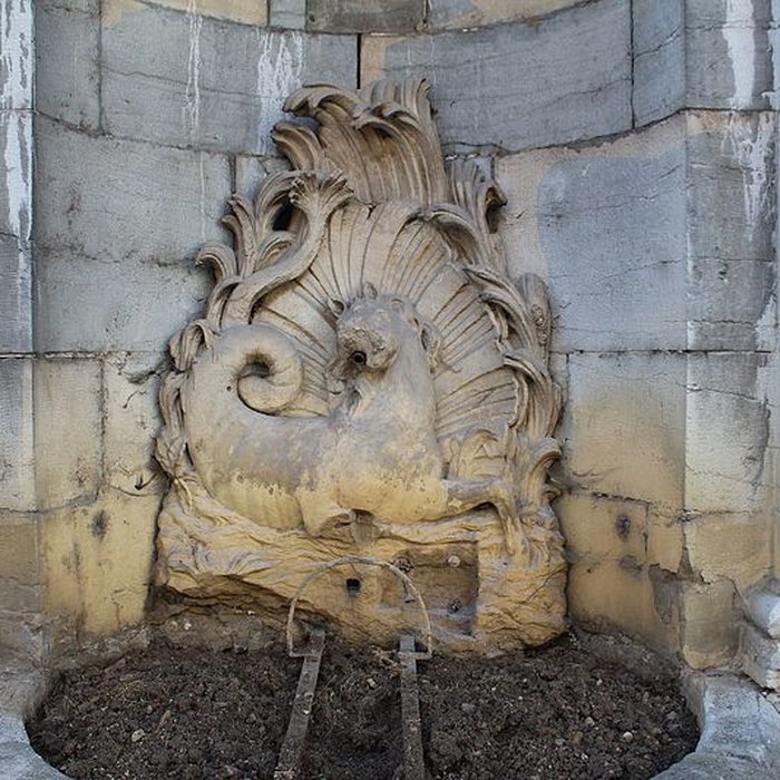 Photo de Fontaine du Cheval Marin de Poligny