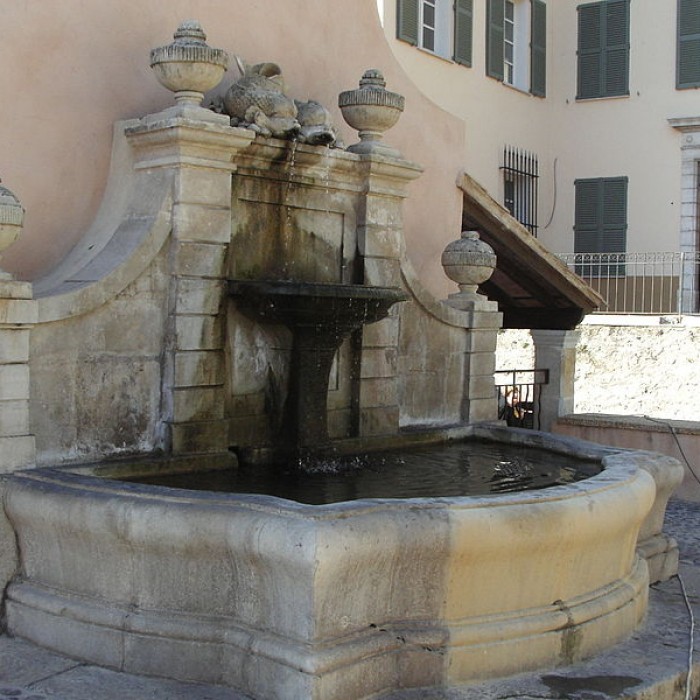 Photo de Fontaine du lavoir de Cotignac