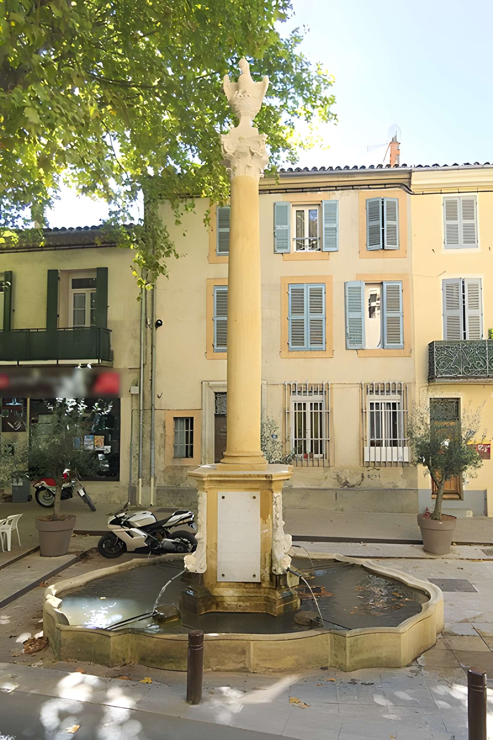 Fontaine du Pélican de Pélissanne