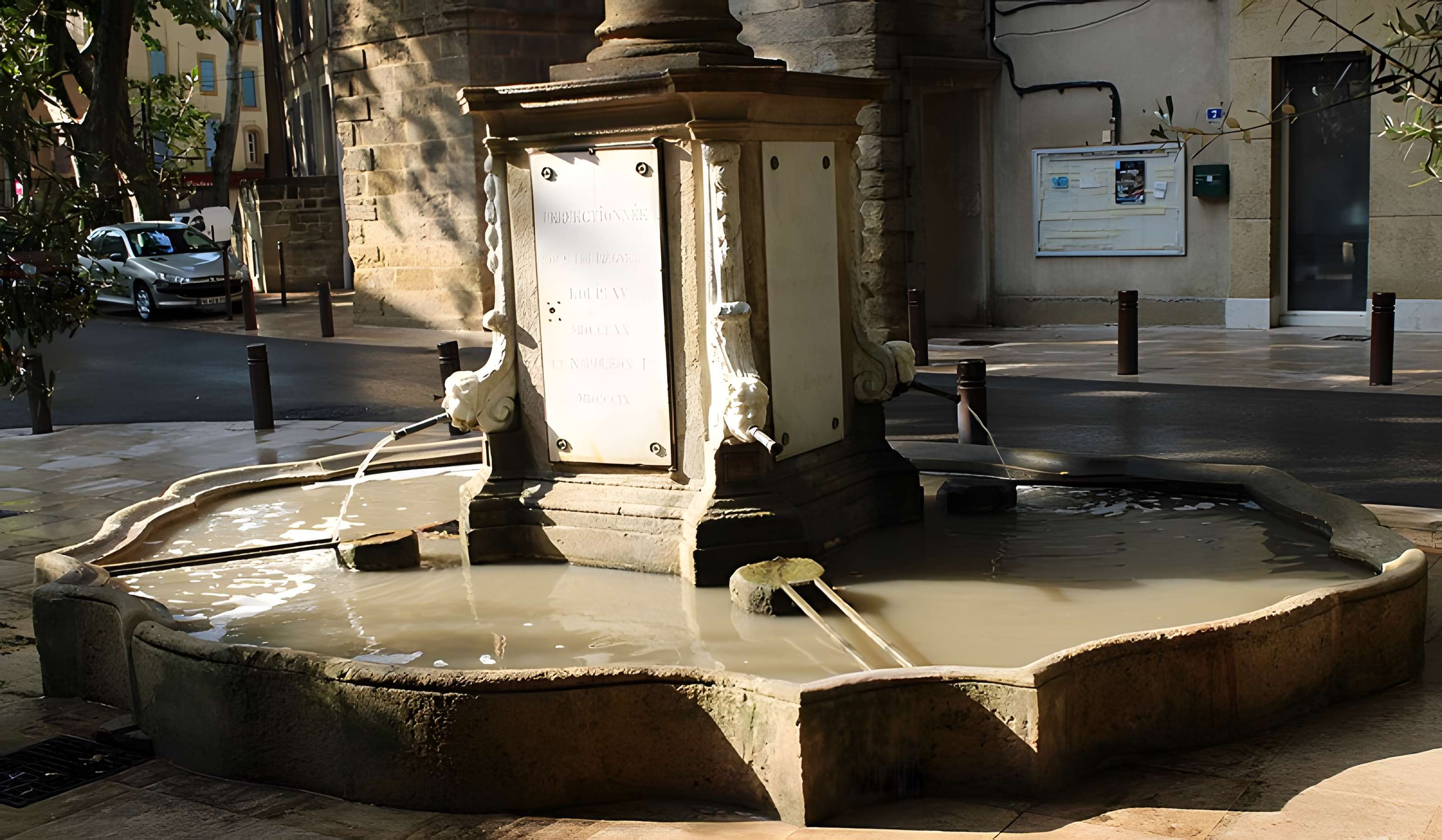 Fontaine du Pélican de Pélissanne