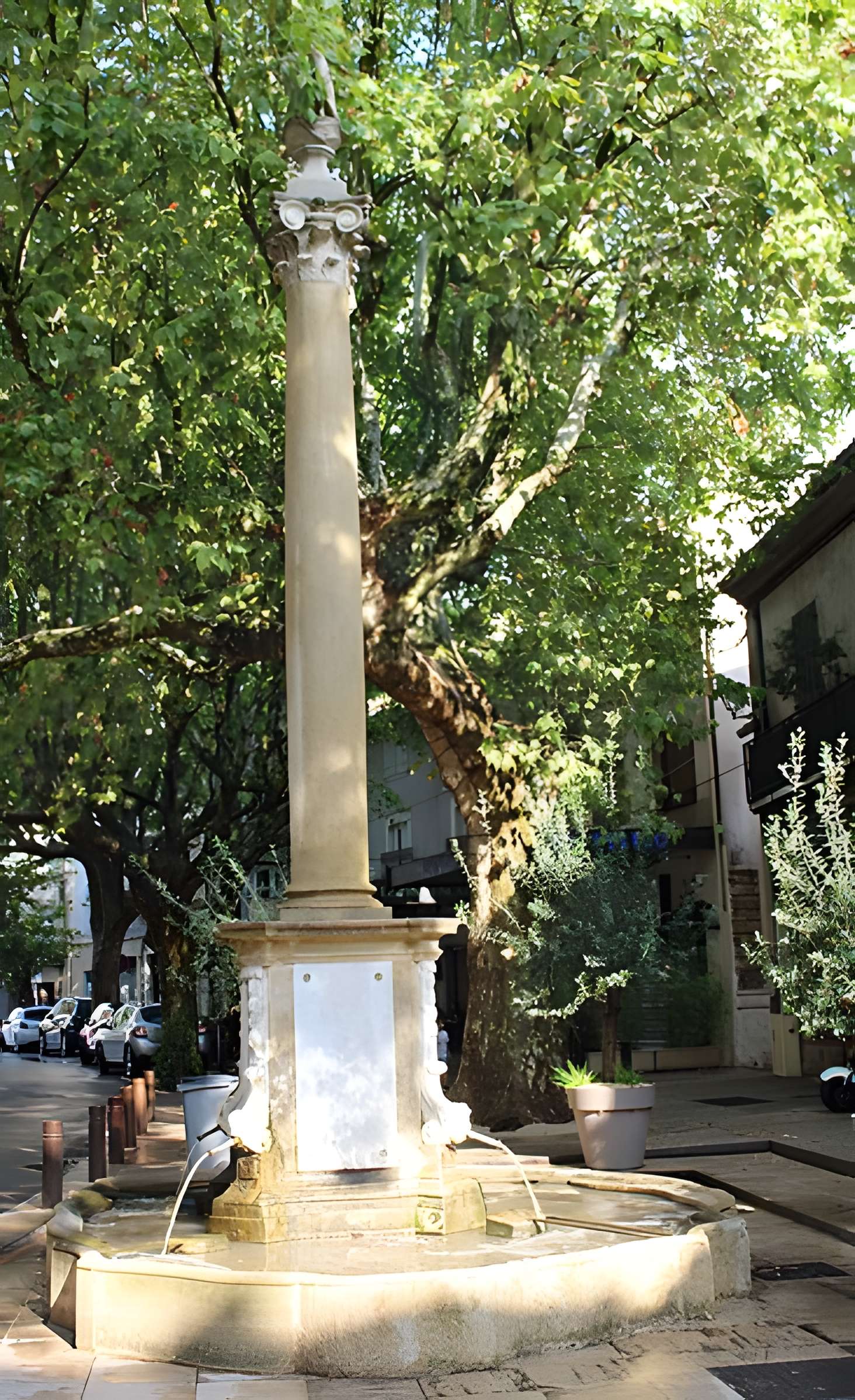 Fontaine du Pélican de Pélissanne